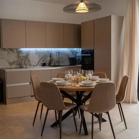 42, - Newly Renovated Traditional Maltese Townhouse With Private Pool * Żejtun