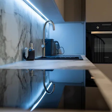 42, - Newly Renovated Traditional Maltese Townhouse With Private Pool بيت للعطل Żejtun