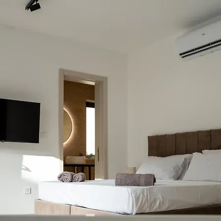 42, - Newly Renovated Traditional Maltese Townhouse With Private Pool 度假居 Żejtun