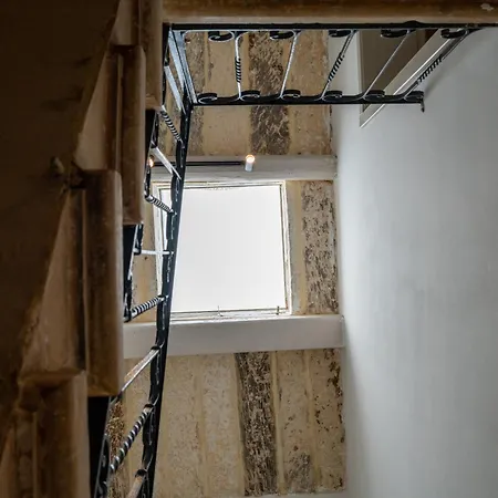 42, - Newly Renovated Traditional Maltese Townhouse With Private Pool * Żejtun